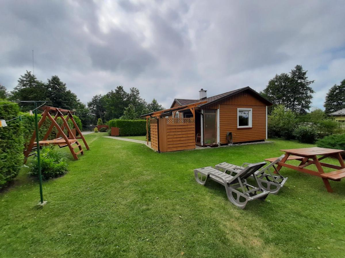 Domek Drewniany Na Wiejskiej Lubiatowo  Exteriör bild