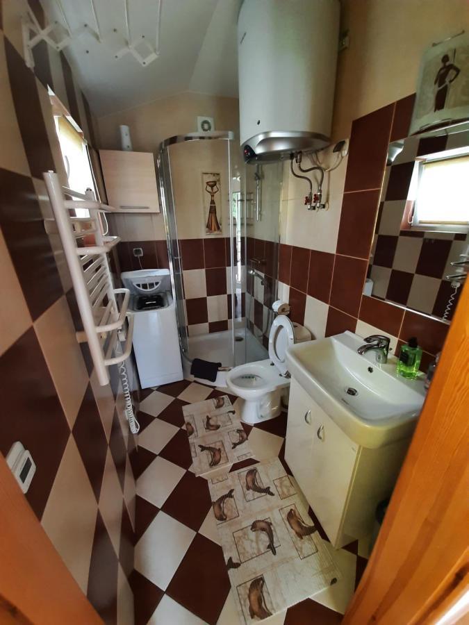 Domek Drewniany Na Wiejskiej Lubiatowo  Exteriör bild